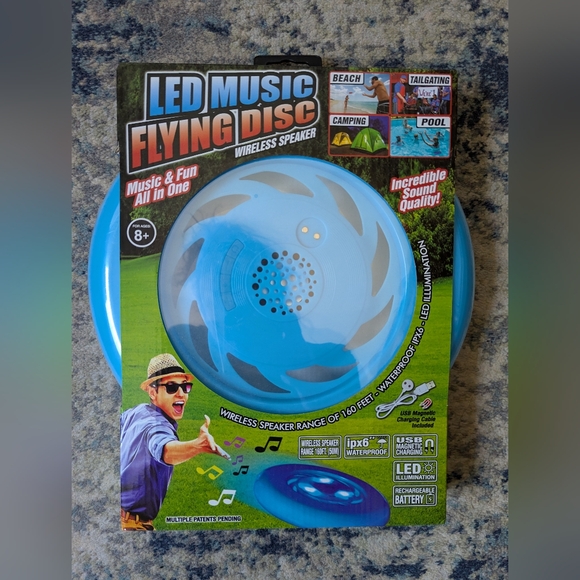 NWT Blazing Ledz Toy LED Music Flying Disc Wireless Speaker - Picture 2 of 5